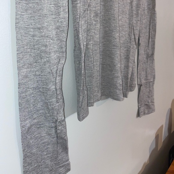 Women’s active top - Picture 3 of 3